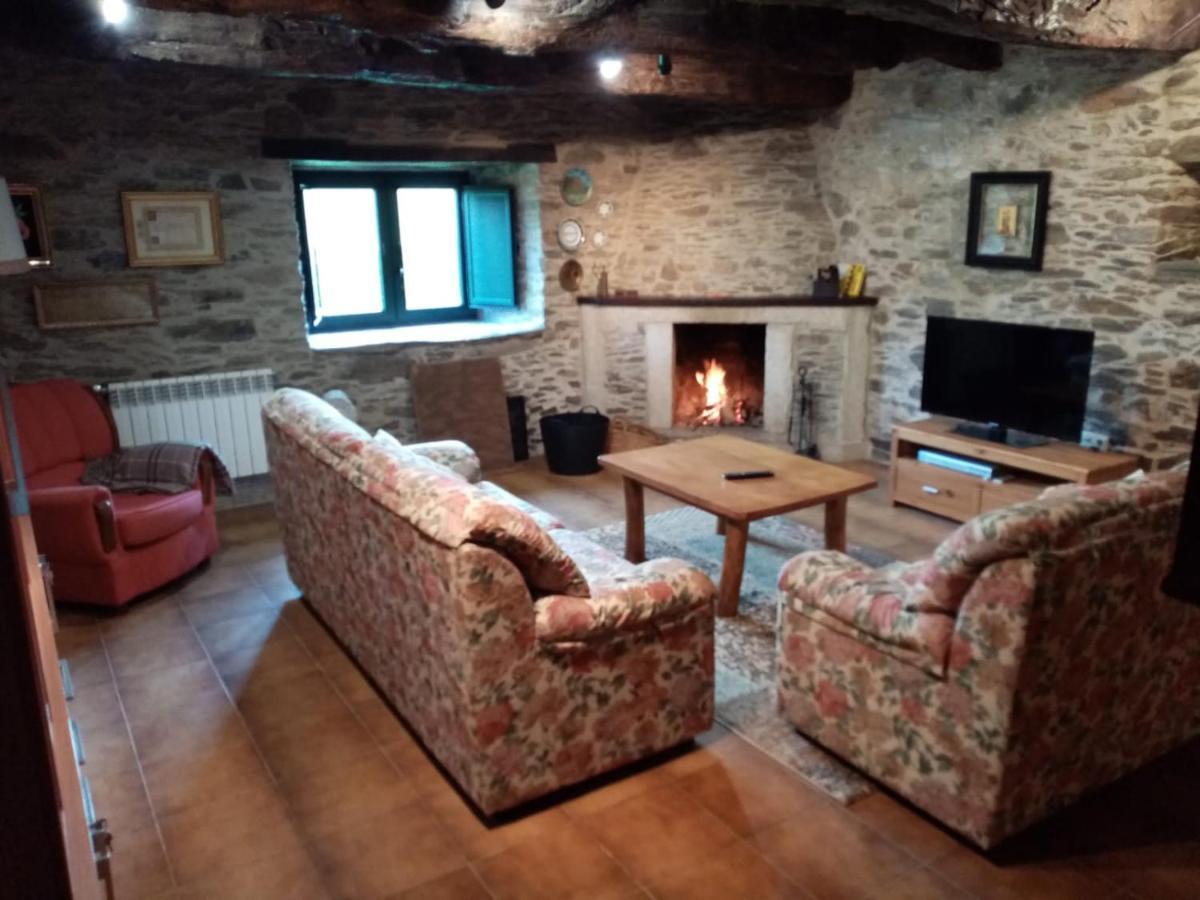 Casa O Castelo En Touro Villa Екстериор снимка