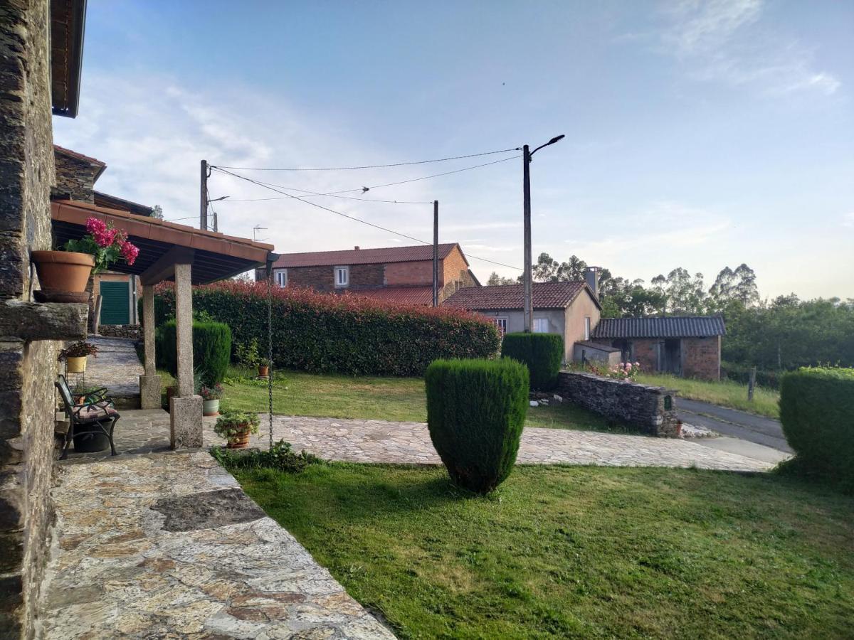 Casa O Castelo En Touro Villa Екстериор снимка