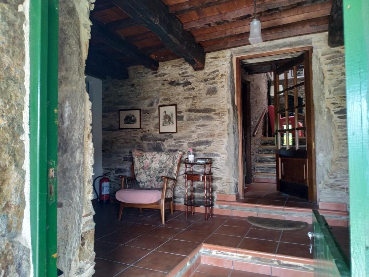 Casa O Castelo En Touro Villa Екстериор снимка